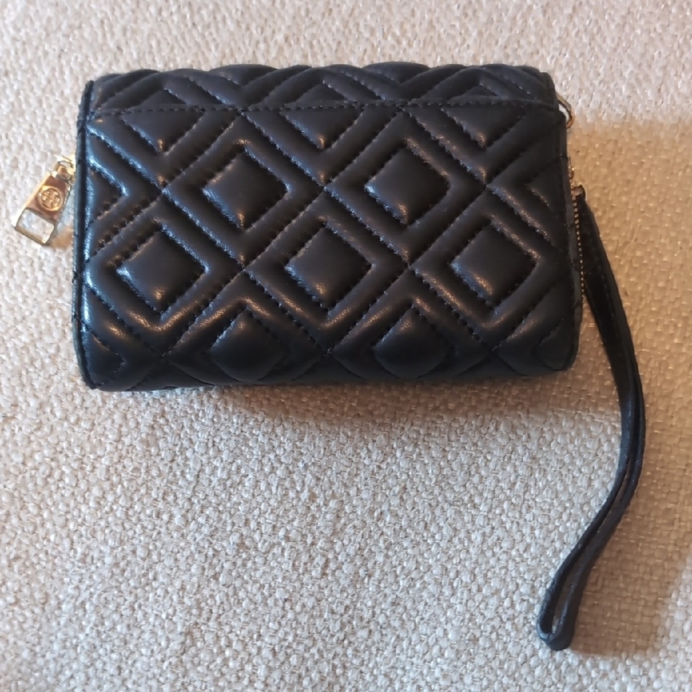 Tory Burch Black Quilted Wristlet - Picture 5 of 8